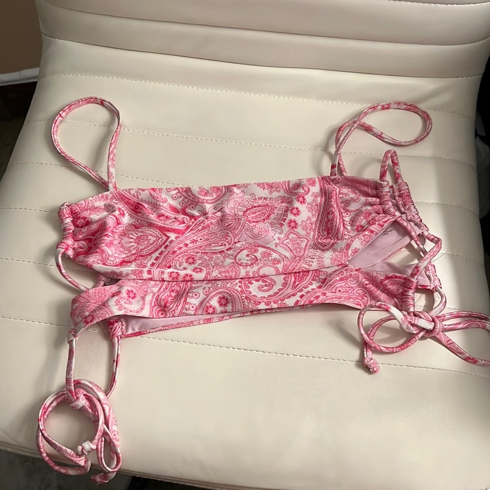 frankie’s pink bikini top